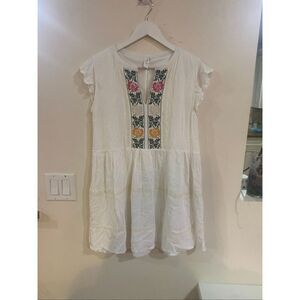 L Love embroidered short sleeve dress small short length white vneck